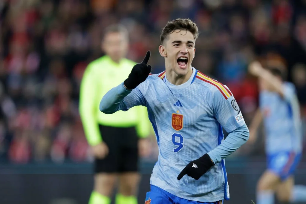 Gavi celebrating the goal of the victory