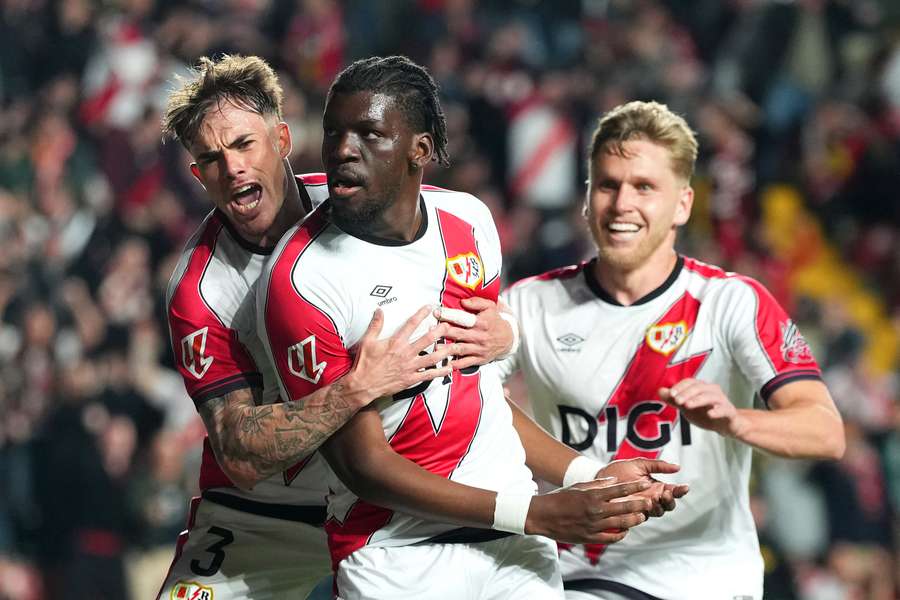 Rayo Vallecano vs AEK Athens F.C, 23h45 ngày 09/04