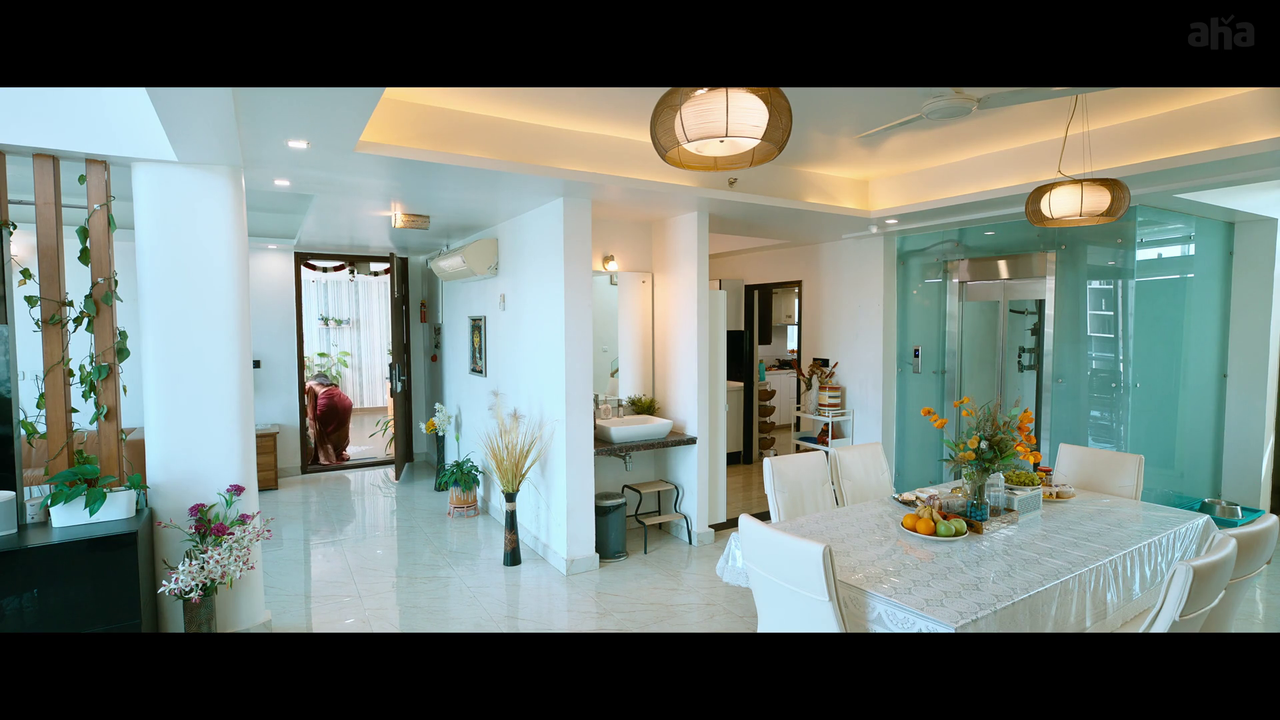 vlcsnap-2025-04-21-19h54m44s763