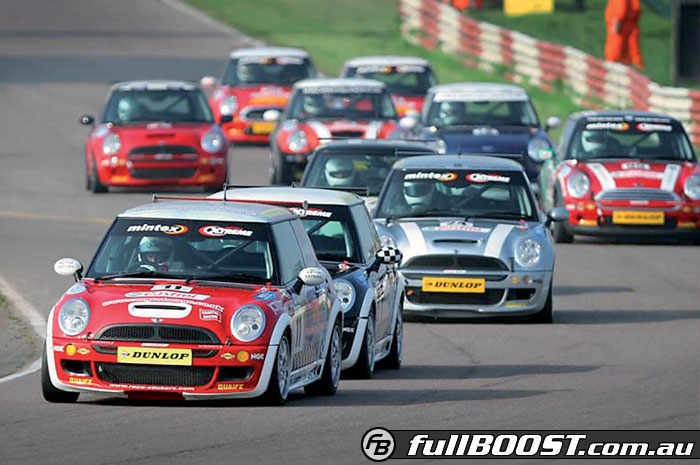 Mini-Cooper S (Mini Challenge 2007 Lee Pattison КЧ 7)