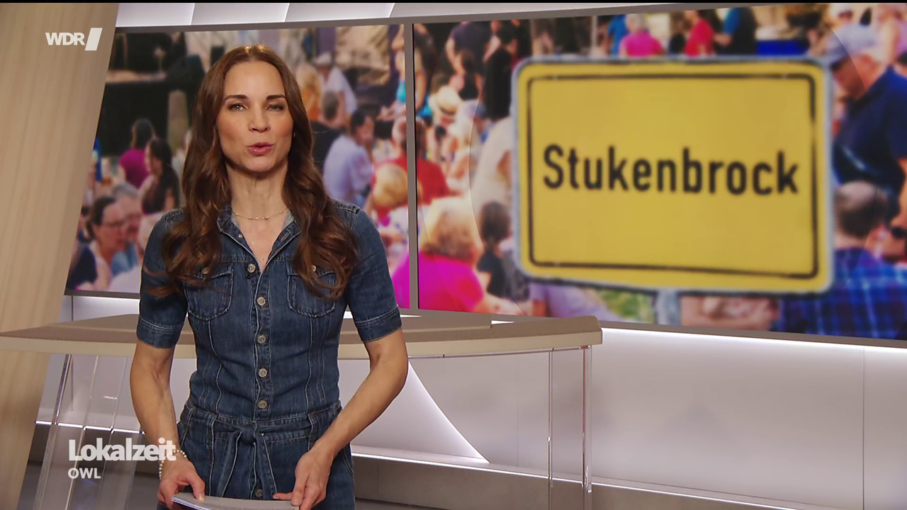 Kristina Sterz WDR Lokalzeit OWL 24 04 2026 90X Caps 54