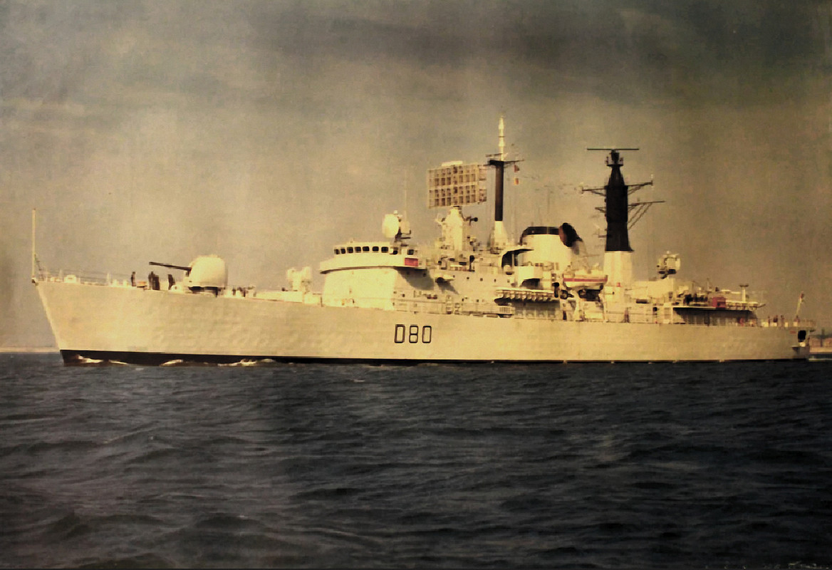 HMS Sheffield (D80)-23