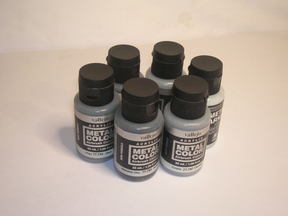 Vallejo Metal Color: Gloss Metal Varnish (32ml), Table Top Miniatures