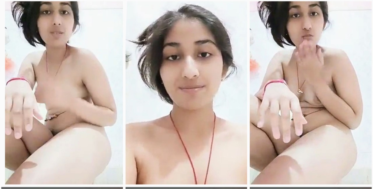 Hot desi girl showing her pussy fingering nude video