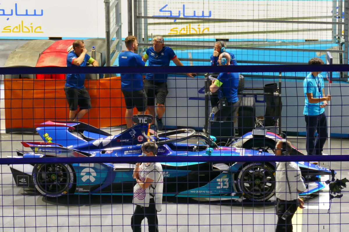 01491B56-4958-437E-BDB0-7D99908A5154