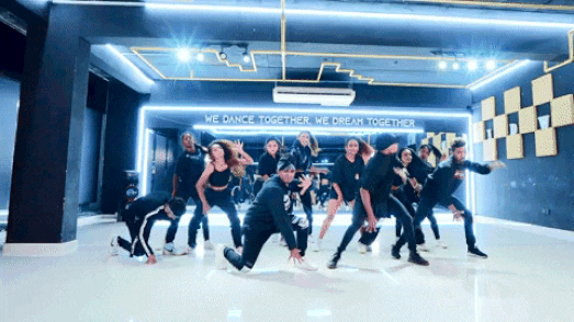 hip-hop-dance.gif