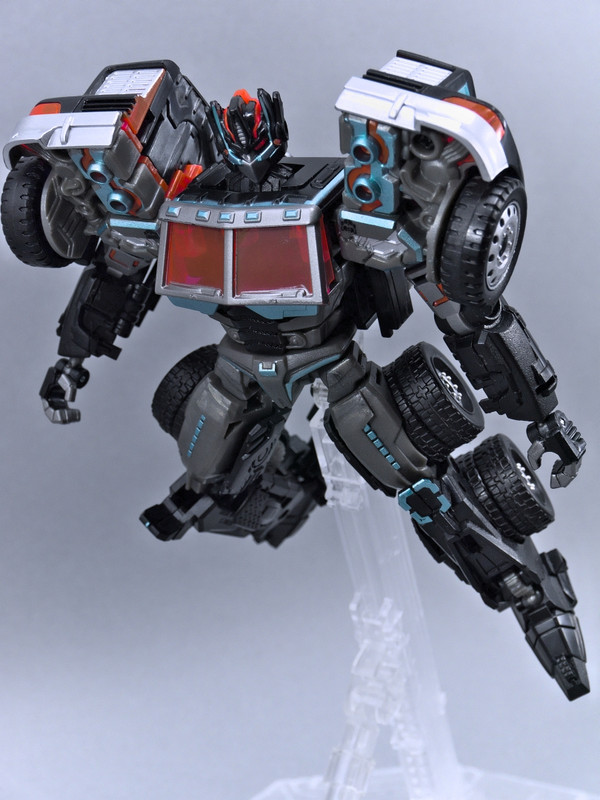 LG-EX-Black-Convoy-36