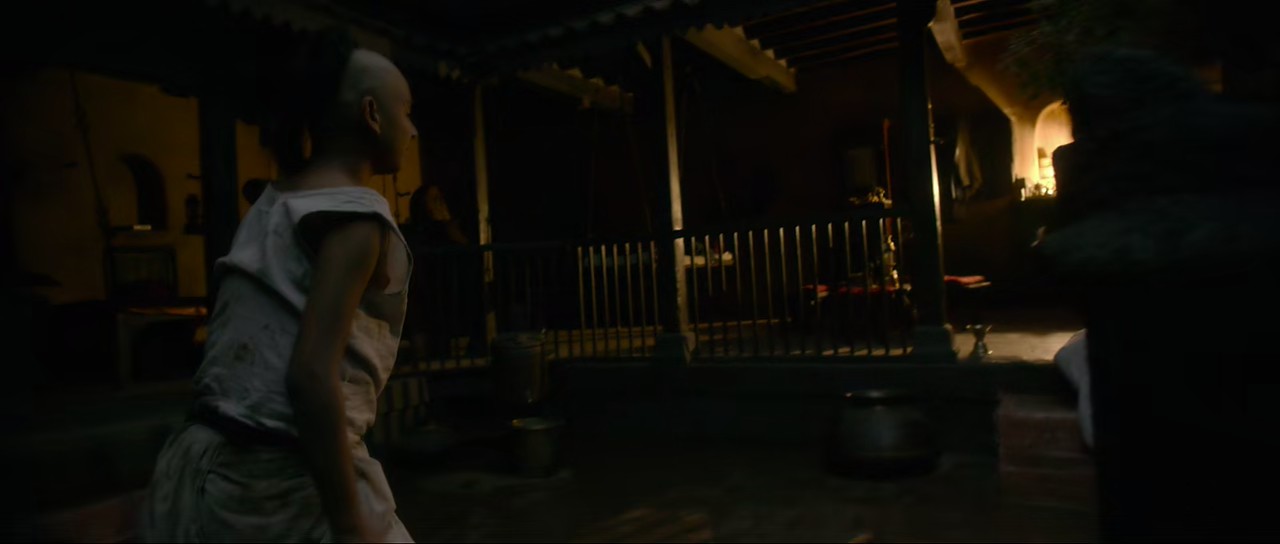 Tumbbad-2018-AMZN-WEBRip-Hindi-720p-10bit-HEVC-AAC-5-1-English-Hindi-mkv-0004