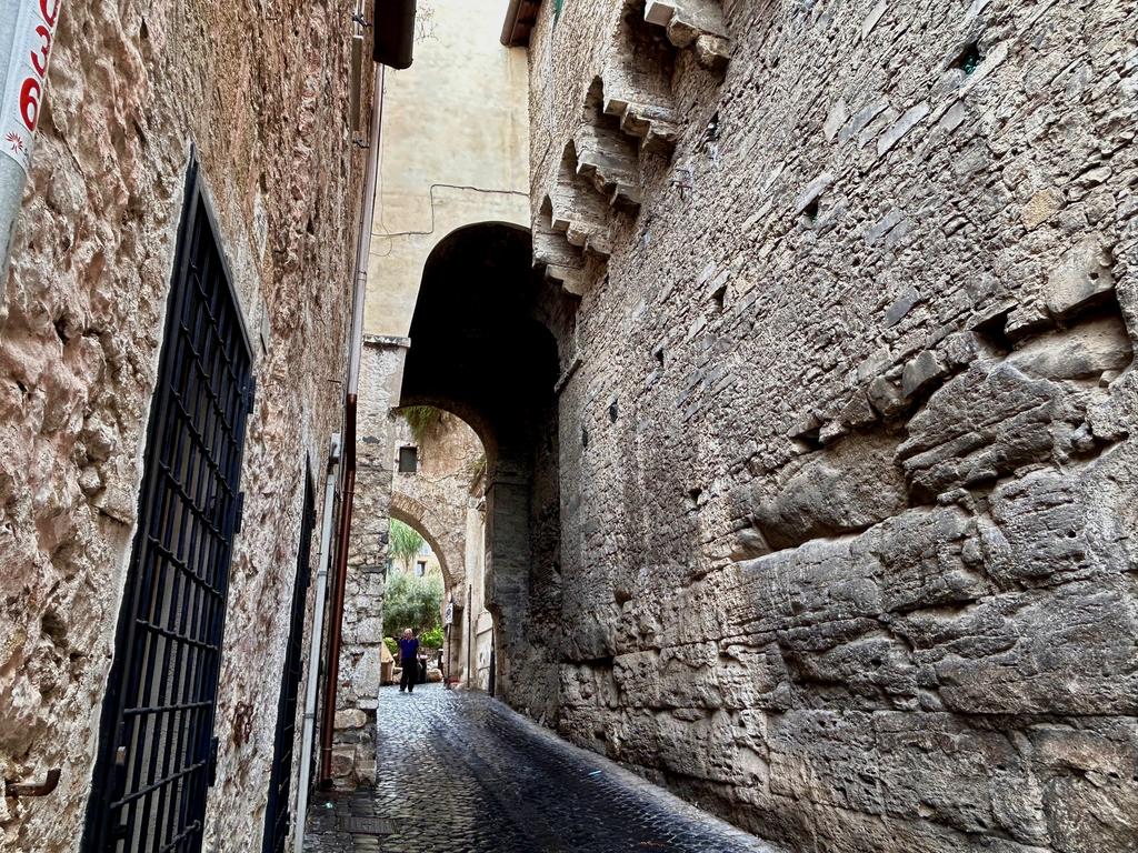 Жаркий сентябрь на побережье Тирренского моря. Жаркий сентябрь на побережье Тирренского моря.