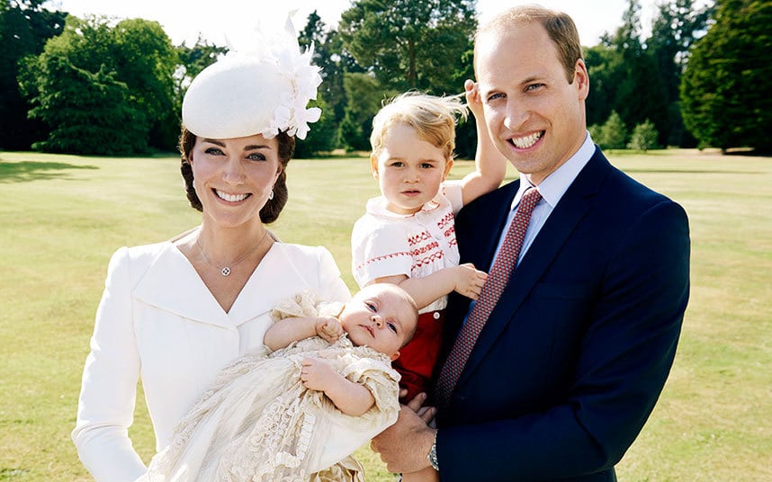 Familjefoto av kunglikhet, gift med Prince William,  känd för Duchess of Cambridge, Prince William.
  