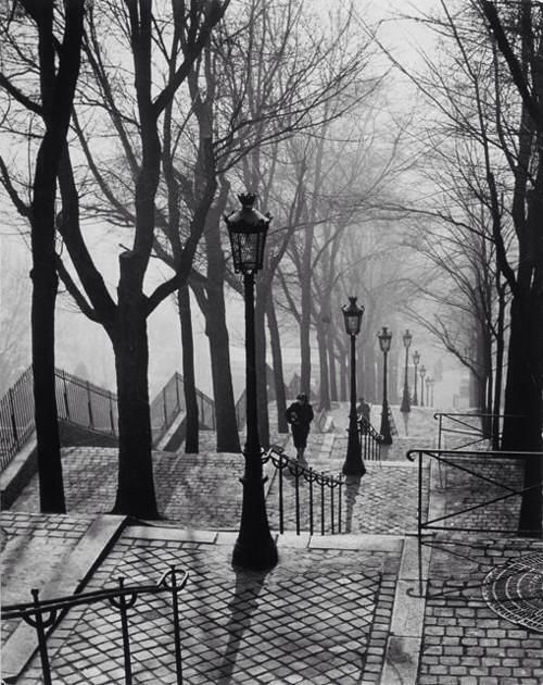 blacknwhite-paris-stairs-new.jpg