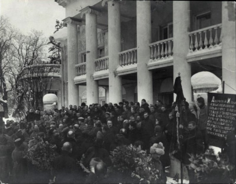 https://i.postimg.cc/0yvkbs4Z/1924.jpg