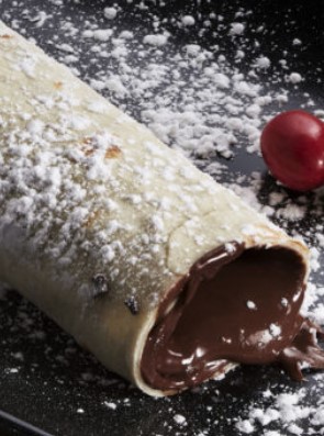 Rollè di Nutella con granella di cocco e zucchero a velo