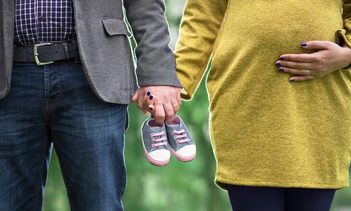 3 Fun Props for Your New Year's Eve Pregnancy Announcement