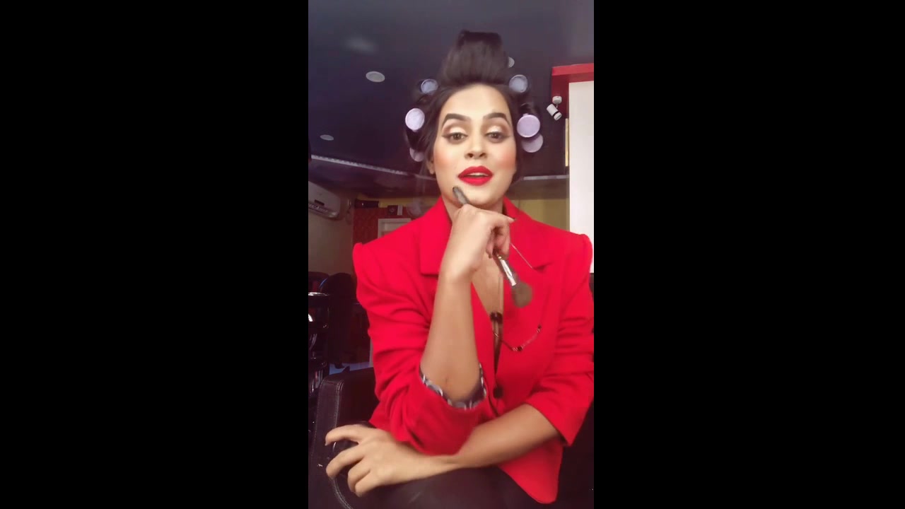 [Image: Shubhra-ghosh-70.jpg]