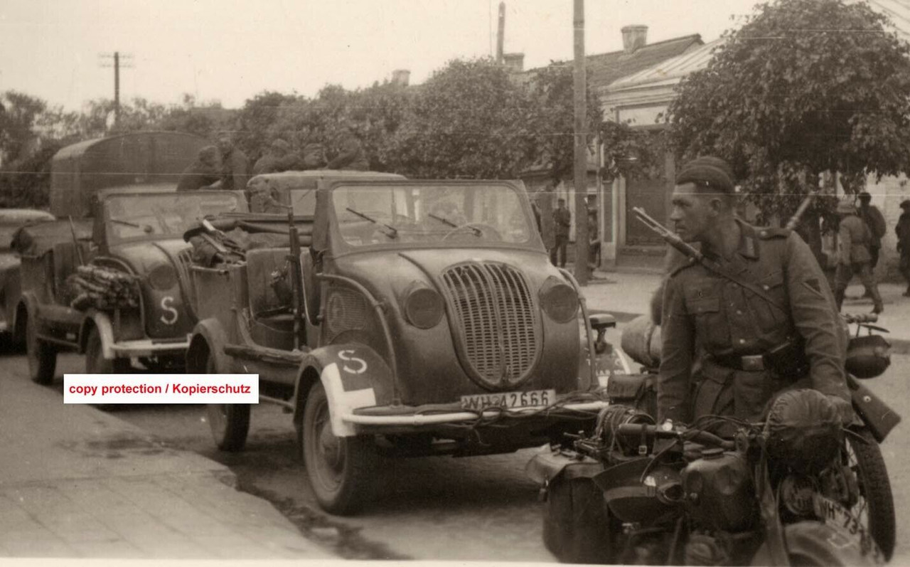 Foto Steyr 250 Kübelwagen,Wehrmacht,Polen,ww2 photo military car,unit emblem,WH.
