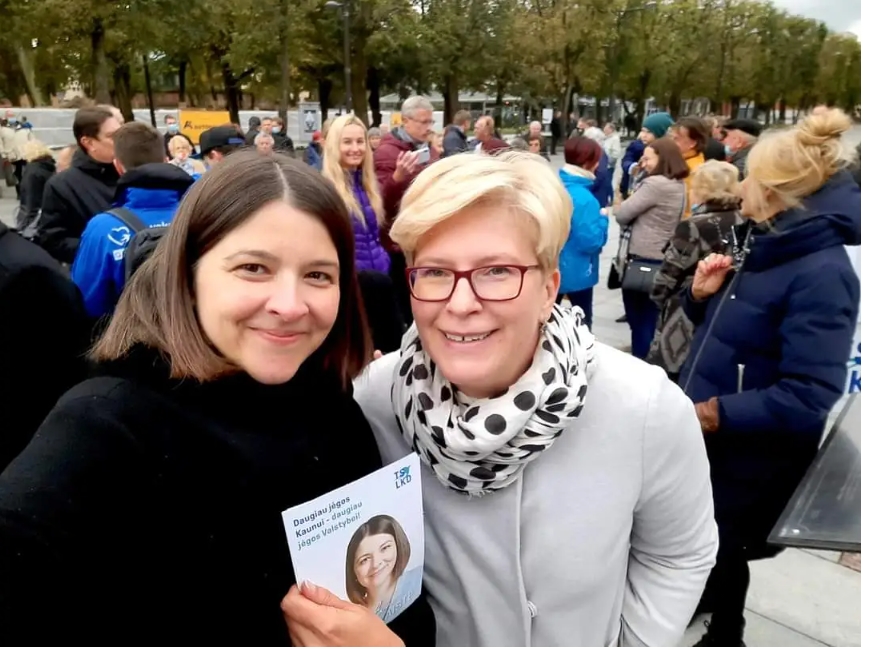 Sveikiname brangius Lietuvos žmones su buhalterių-bukalaurų parengta mokesčių 