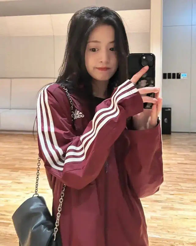 20250525_173427_copy_887x1108