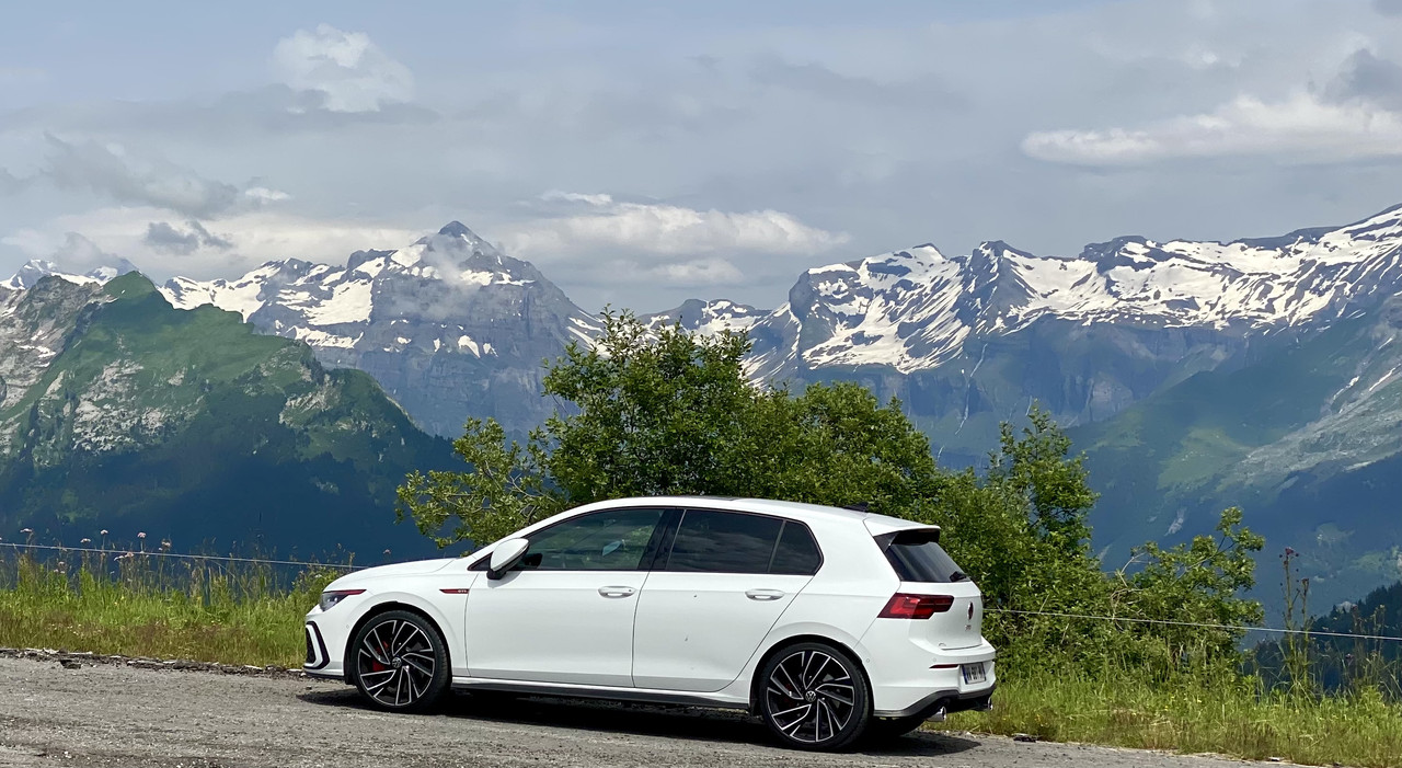 ED266949-3D5F-4F3D-B966-77C3DEE50197