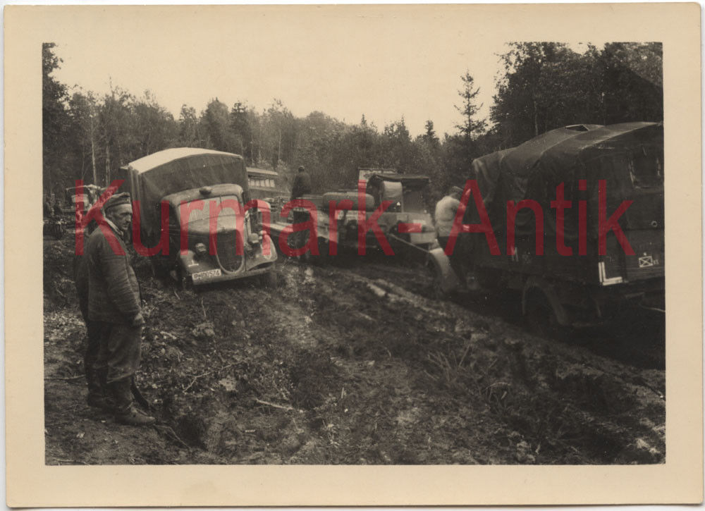 Foto Wehrmacht Beute Panzer Anhänger Russland LKW TOP Front