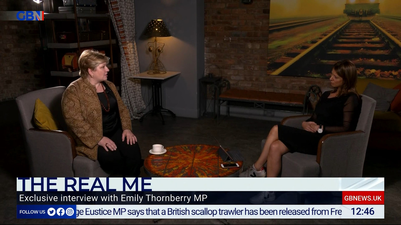 11.02 - 12.00.00 - The Briefing With Gloria De Piero. Your must-watch....ts_snapshot_47.53.305