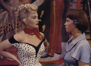 leslie-caron-mc48