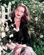 Lauren-Bacall-c61