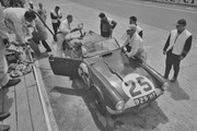 24 HEURES DU MANS YEAR BY YEAR PART ONE 1923-1969 - Page 53 61lm25-TR4-S-M-Becquart-M-Rothschild-6