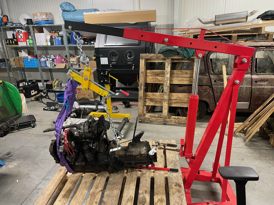 AB19A349-5545-40B9-91EF-538ABDD03B7F