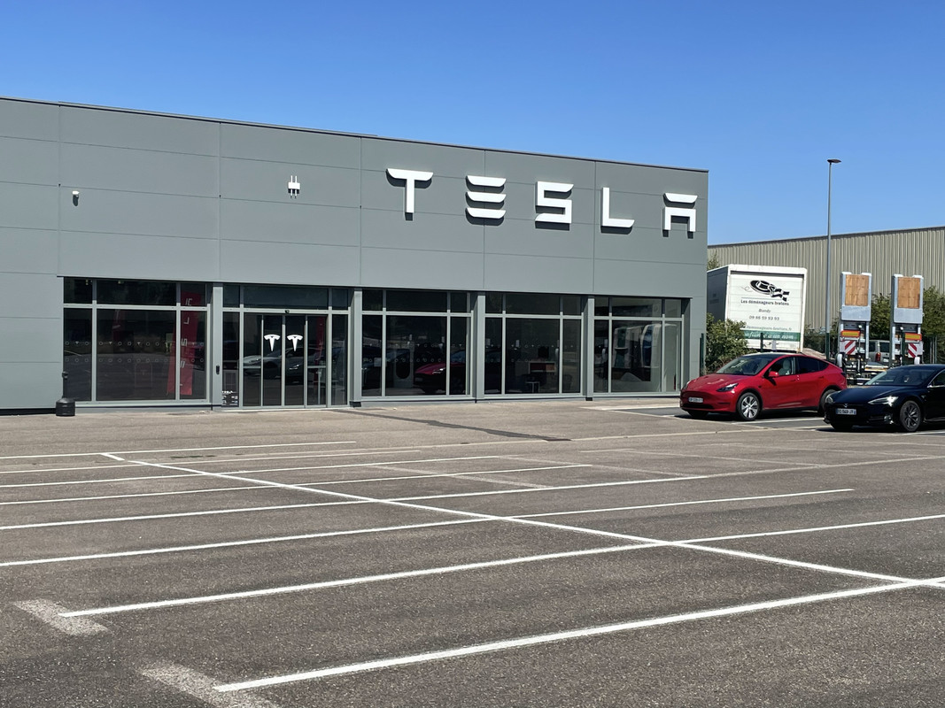 65A037F6-691A-4CFB-A8B1-7D8FA71677F5