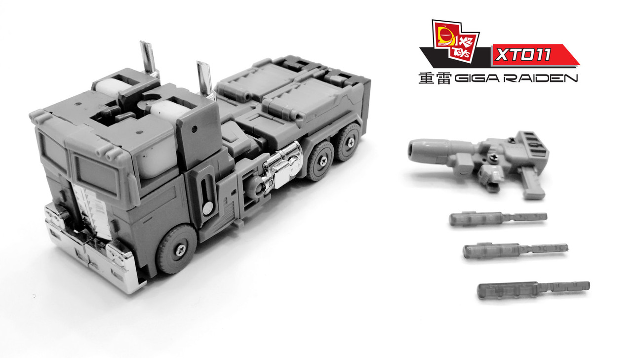 11-X2-Toys-Giga-Raiden