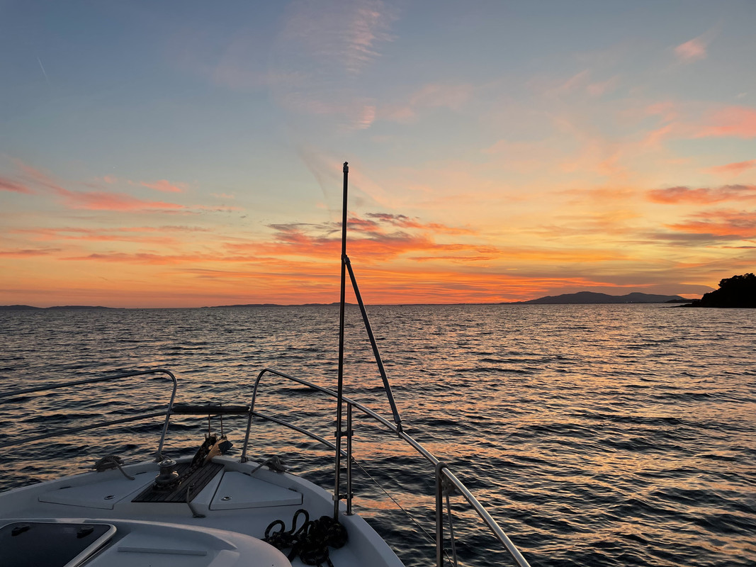 DEB2EF95-10BA-48A7-9014-25AA843D9EDD