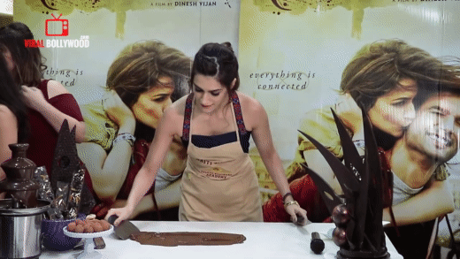 [Image: How-To-Make-Chocolate-With-Kriti-Sanon-P...y-Acad.gif]