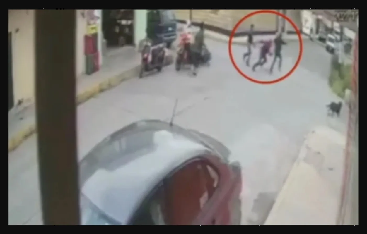 Intentó defender a su sobrina de un asalto, pero le disparan en la cabeza