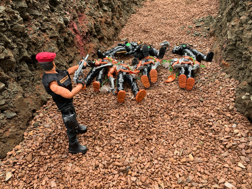 Picture Story: Action Man taking out more Gangrene’s robots.  F979-A542-B700-4023-B978-21-CB38382-D8-E
