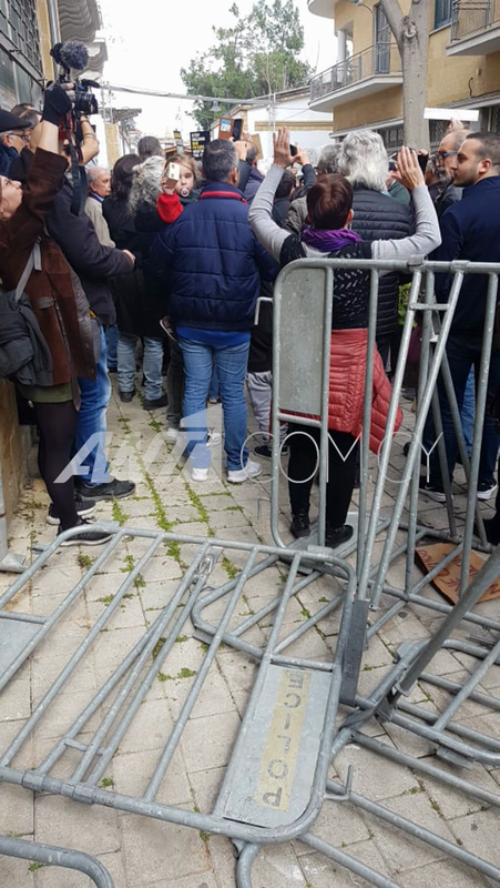 1εςε