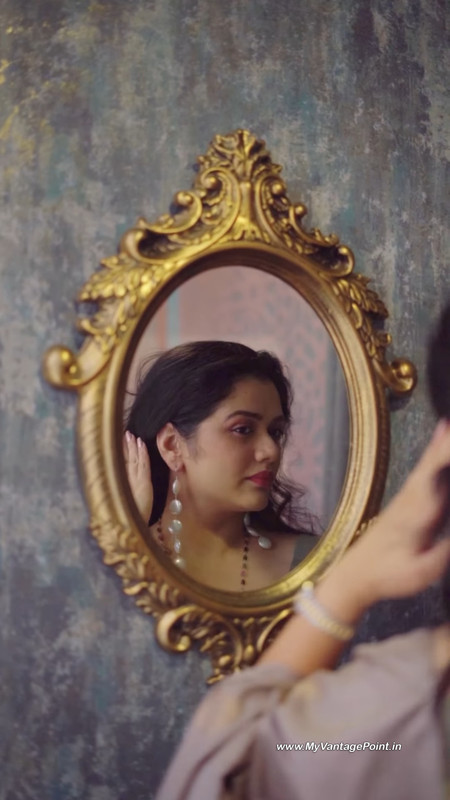 10-Actress-Girija-Oak-Godbole-in-Silk-Saree-for-Jewellery-Ad-Film-My-Vantage-Point