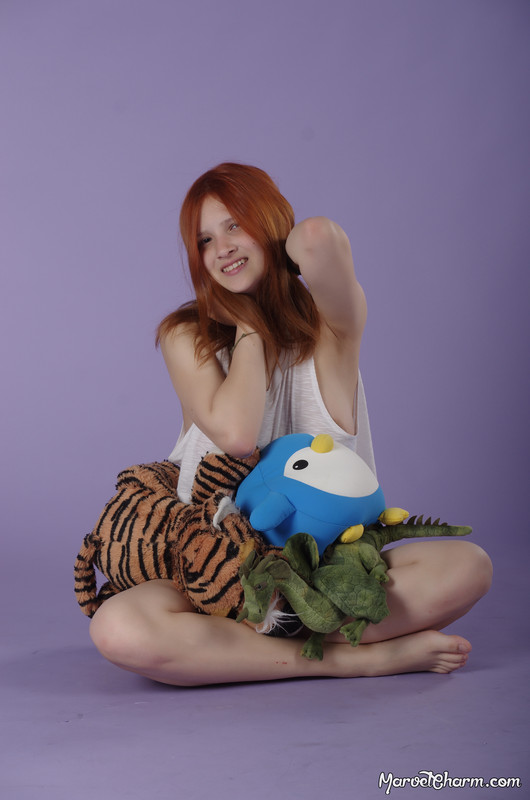 MarvelCharm_Lena-Playtime-011