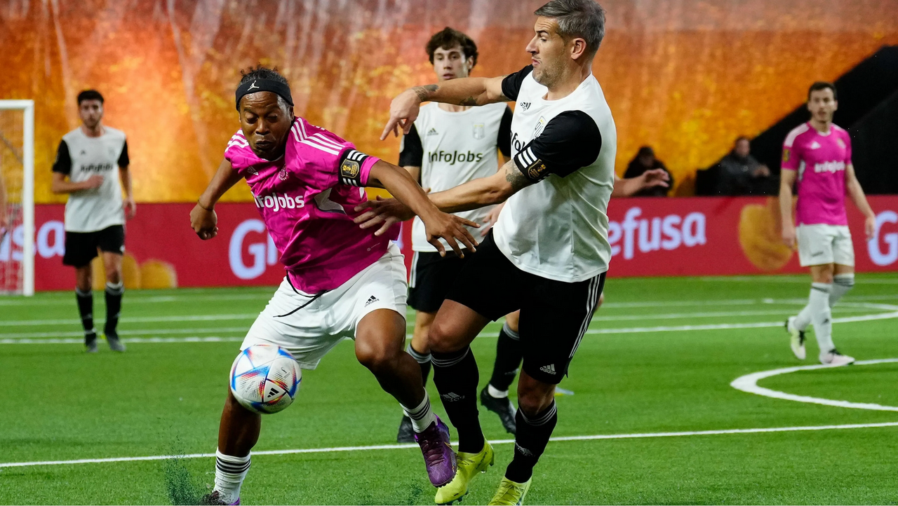 El ridículo pago que recibió Ronaldinho por jugar en la Kings League