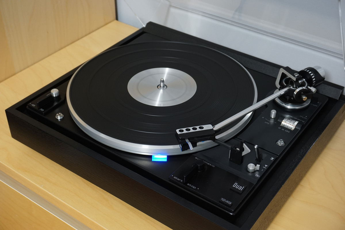 [Bild: Dual-CS-1249-black-2.jpg]