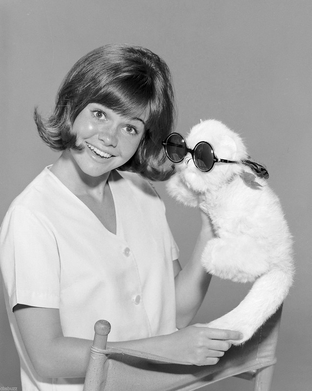 Sally_Field_b79