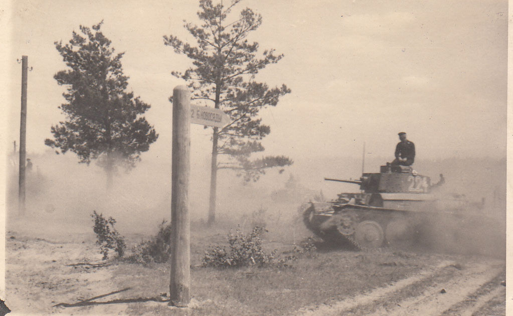 2.WK Foto Panzer Skoda (2)