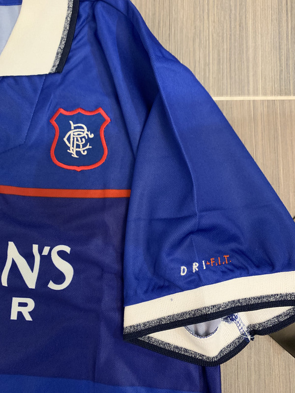 38B2380C-F519-4FFE-AF56-04E030D5D59A