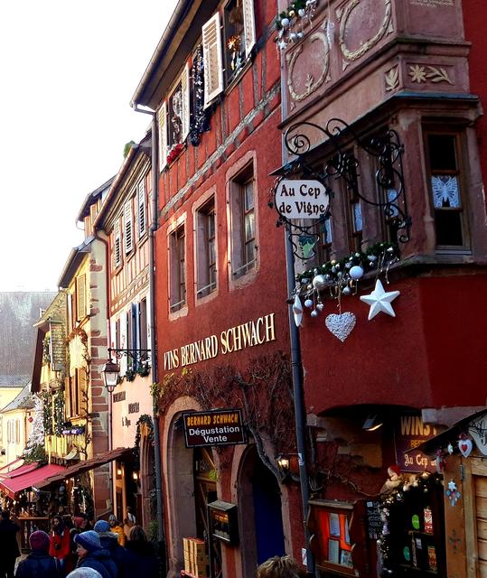 ALSACIA EN NAVIDAD Y MONTREUX CON PAPÁ NOEL - Blogs de Europa Central - 4 Dic: Riquewihr y vuelta a Basilea por la huelga (15)