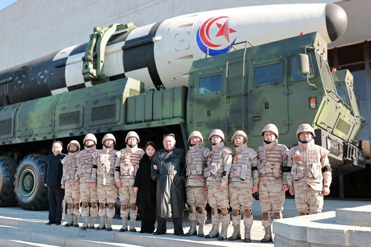 221223155120-20221223-kim-jong-un-hwasong-17-icbm-launch-with-daughter-01.jpg