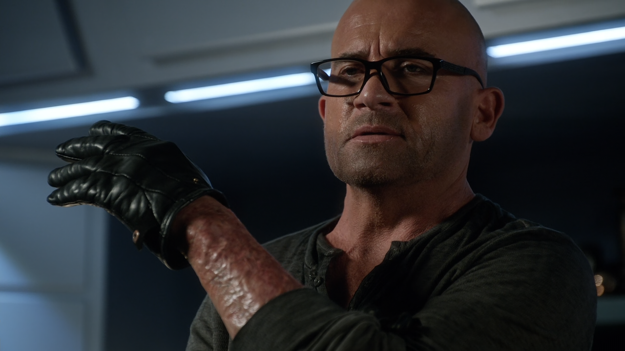 DC's.Legends.of.Tomorrow.S05E08.Romeo.V.Juliet.Dawn.of.Justness.1080p.10bit.AMZN.WEB-DL.AAC5.1.HEVC-