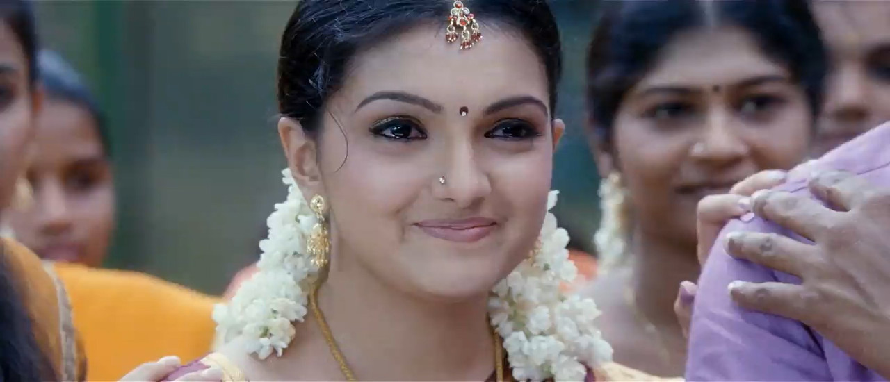 Velayudham 2011 BluRay [Tamil] 480p, 720p ESub Screenshot
