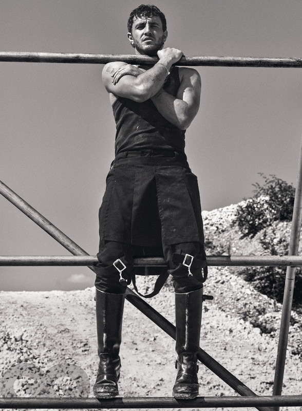 GQ1124-Final-Shot-01.jpg