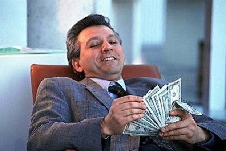 man-counting-money.jpg
