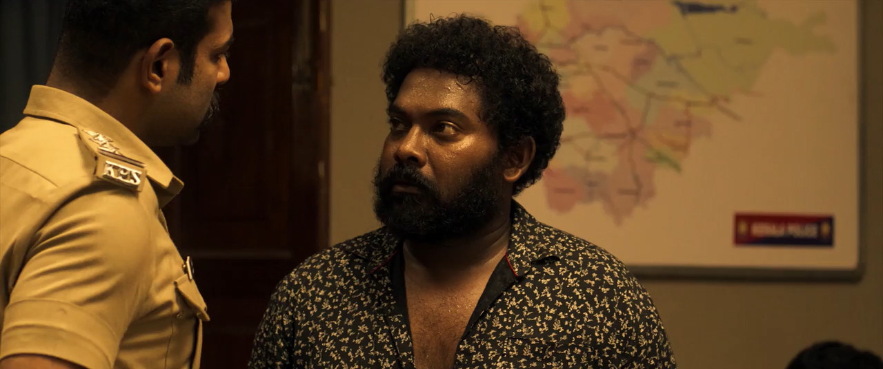 Thayyal Machine 2024 WebRip [Tamil + Malayalam] 480p 720p ESub Screenshot